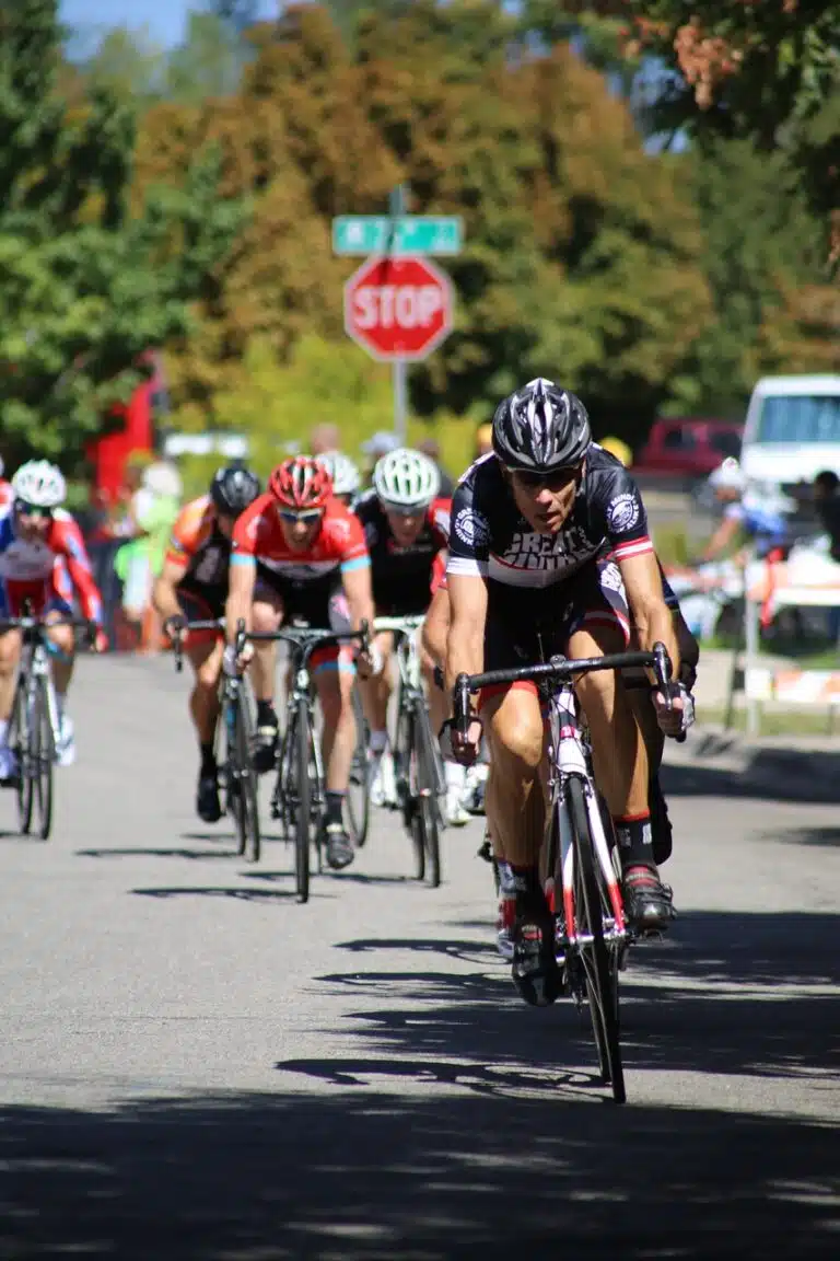 Ciclisti in una gara