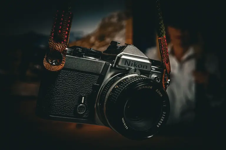 Macchina fotografica antica