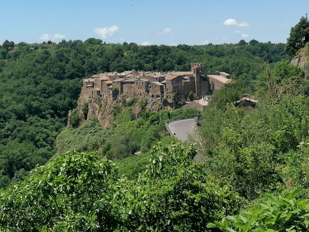 Calcata vista dall'alto