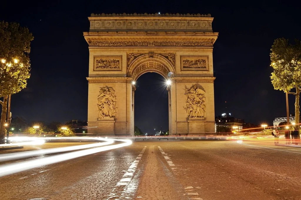 Arco del trionfo di notte Tour de France