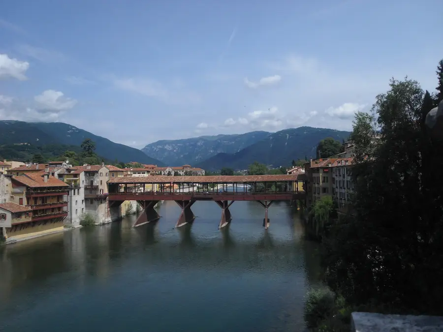 Ponte degli Alpini a Bassano del Grappa, arrivo della Veneto Classic 2026